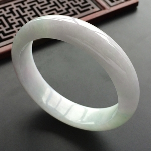 (超值推荐)糯冰种淡紫罗兰略带晴水手镯(53.4mm)