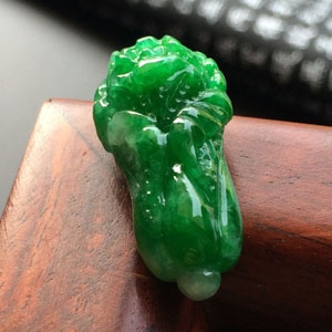 糯冰种阳绿白菜挂件