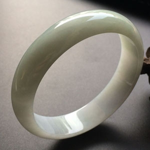 糯冰种晴水手镯（58.1mm）