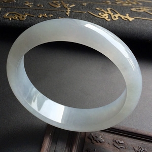 （超值推荐）糯冰种晴水手镯（59mm）