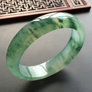 (超值推荐)冰种飘花手镯(57.2mm）