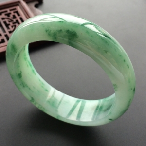 (超值推荐)糯冰种飘花手镯(56.4mm)