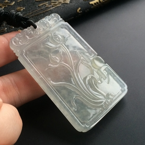 (超值推荐)冰玻种晴水君子兰挂件
