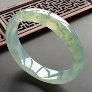 (超值推荐)冰种飘花手镯(57.9mm)