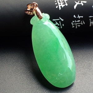 冰种绿晴水福瓜挂件