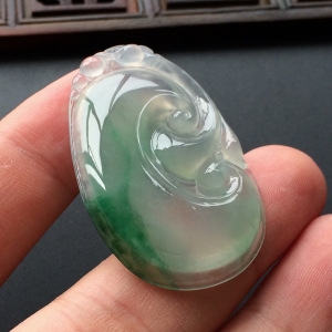 (超值推荐)冰种飘绿花如意挂件