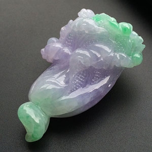 （超值推荐）糯冰种春带彩白菜挂件