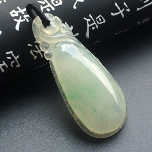 冰种晴水龙行如意挂件