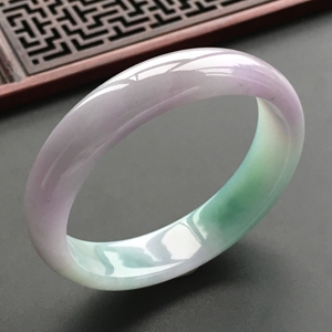 (超值推荐)糯冰种春带彩贵妃镯(53.5mm-47.8mm)