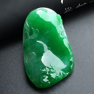 糯冰种阳绿年年有余挂件