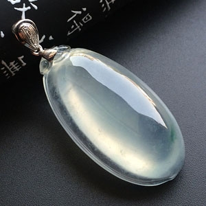 冰玻种略飘花福瓜挂件