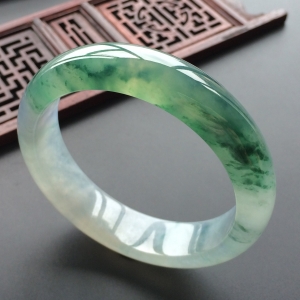 (超值推荐)冰种飘花略带紫罗兰手镯(56.3mm)