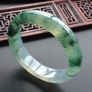 (超值推荐)冰种飘花手镯(56.3mm)