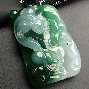 (超值推荐)糯冰种飘花年年有余挂件