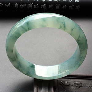 (超值推荐)糯冰种飘花手镯(55.7mm)