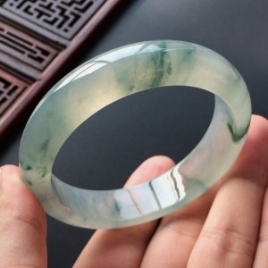 (超值推荐)冰种飘花手镯(57.8mm)