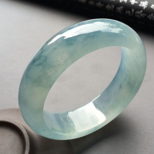 (超值推荐)冰种飘蓝花手镯(58.2mm)