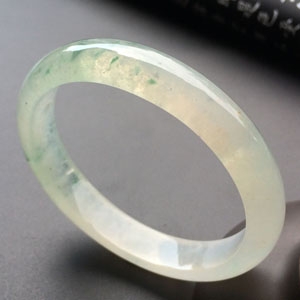 (超值推荐)冰种飘花贵妃手镯(54.3mm-49mm)