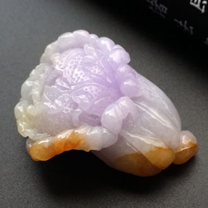 (超值推荐)糯冰种紫罗兰带黄翡白菜挂件
