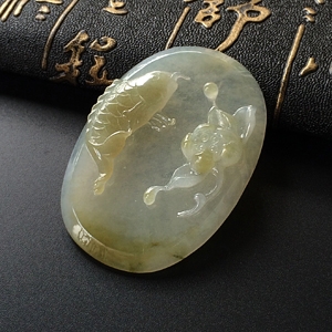 (超值推荐)冰种褐黄翡年年有余挂件