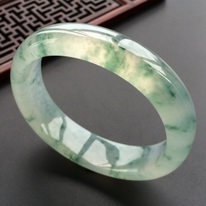 (超值推荐)冰种飘花贵妃镯(56.5mm-50.3mm)