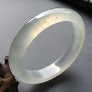 (超值推荐)冰种淡晴水手镯(56.3mm)