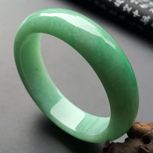(超值推荐)糯冰种豆色手镯(57.4mm)