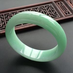 (超值推荐)糯冰种豆色手镯(57.3mm)