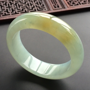 (超值推荐)糯冰种晴水黄翡手镯(57.7mm)