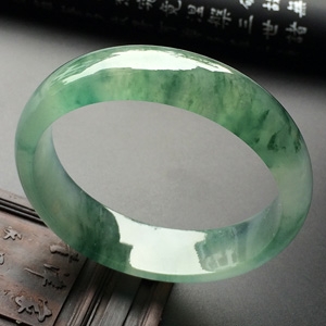 （超值推荐）冰种飘花贵妃镯（55.1mm-50mm）