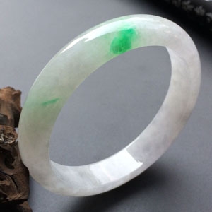 （超值推荐）糯冰种飘翠手镯（58.1mm）