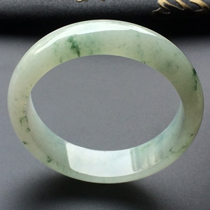 糯冰种飘花手镯（58.6mm）