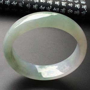 (超值推荐)糯冰种晴水手镯(59mm)