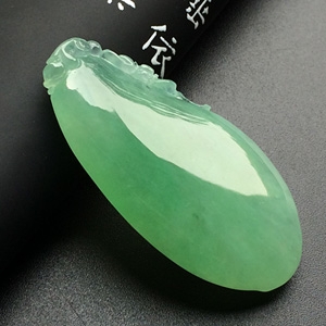 冰种绿晴水福瓜挂件