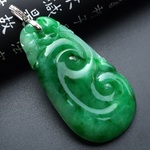 (超值推荐)糯冰种翠色如意挂件