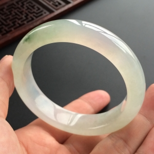 (超值推荐)冰种飘花手镯(55.8mm)
