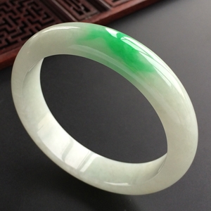 (超值推荐)糯冰种飘翠手镯(56mm)