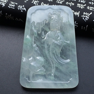 冰玻种淡晴水站观音挂件