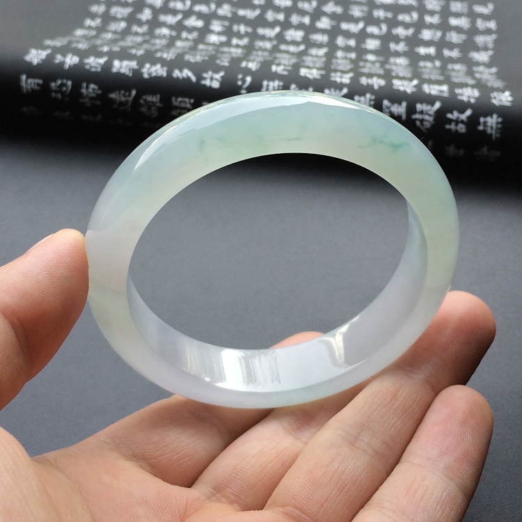 冰种略飘花手镯(56.7mm)