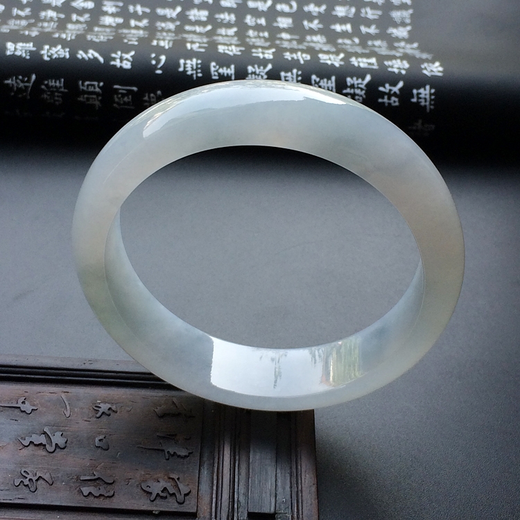 （超值推荐）糯冰种晴水手镯（58.1mm）