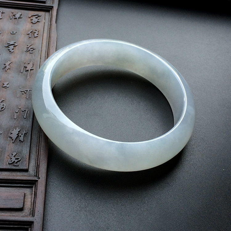 （超值推荐）糯冰种晴水手镯（58.1mm）