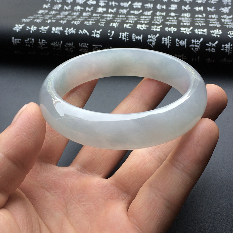 （超值推荐）糯冰种晴水手镯（58.1mm）