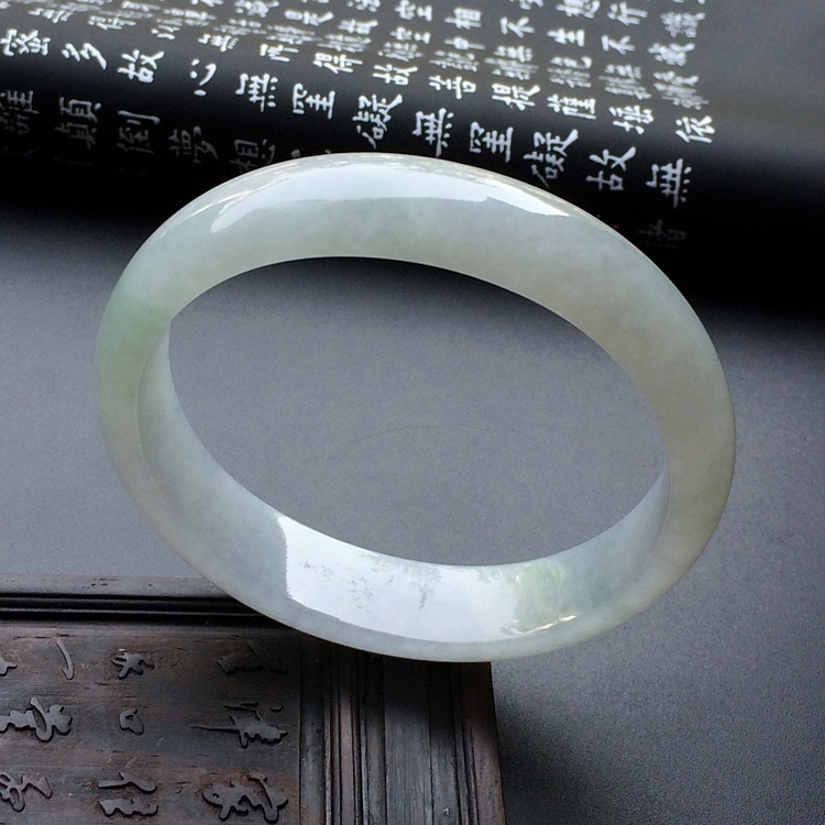 糯冰种晴水贵妃镯（57.6mm-51.7mm）