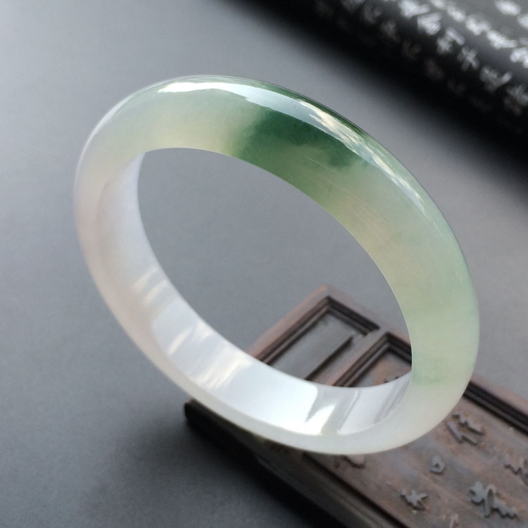 （超值推荐）糯冰种飘花手镯（55mm）