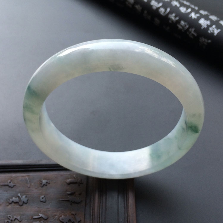 （超值推荐）糯冰种飘花手镯（58.1mm）
