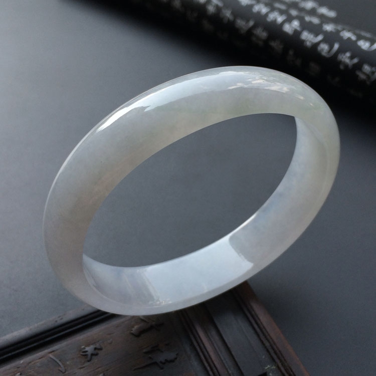 (超值推荐)糯冰种淡晴水贵妃手镯(58.2mm-51mm)