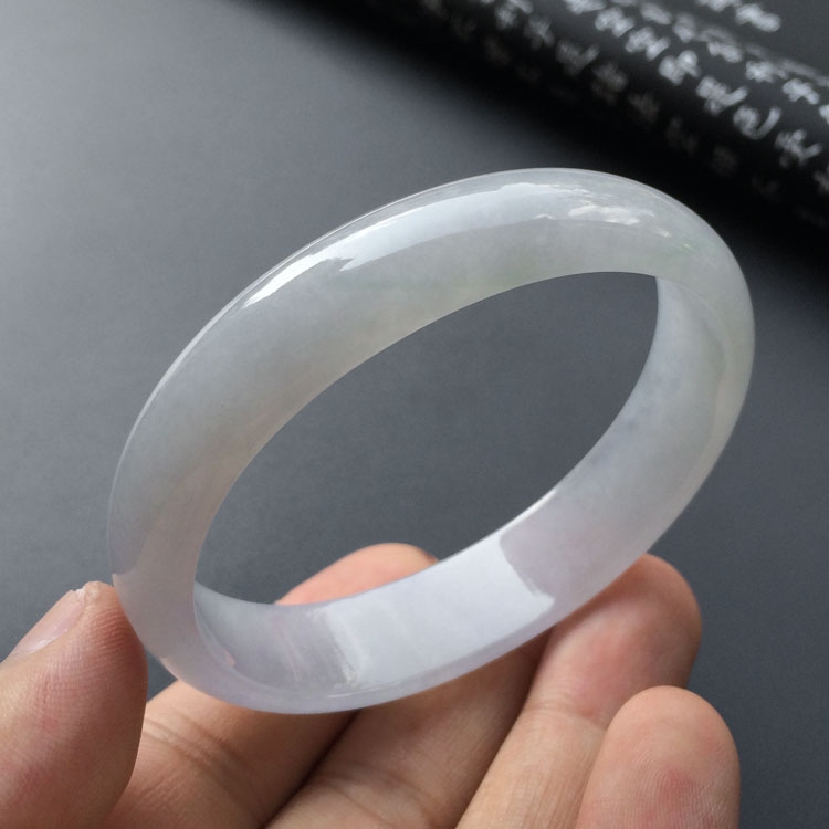 (超值推荐)糯冰种淡晴水贵妃手镯(58.2mm-51mm)