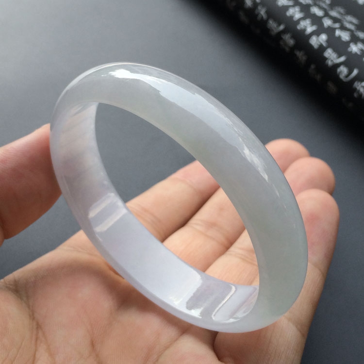 (超值推荐)糯冰种淡晴水贵妃手镯(58.2mm-51mm)