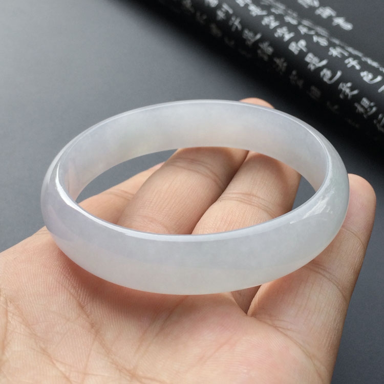 (超值推荐)糯冰种淡晴水贵妃手镯(58.2mm-51mm)
