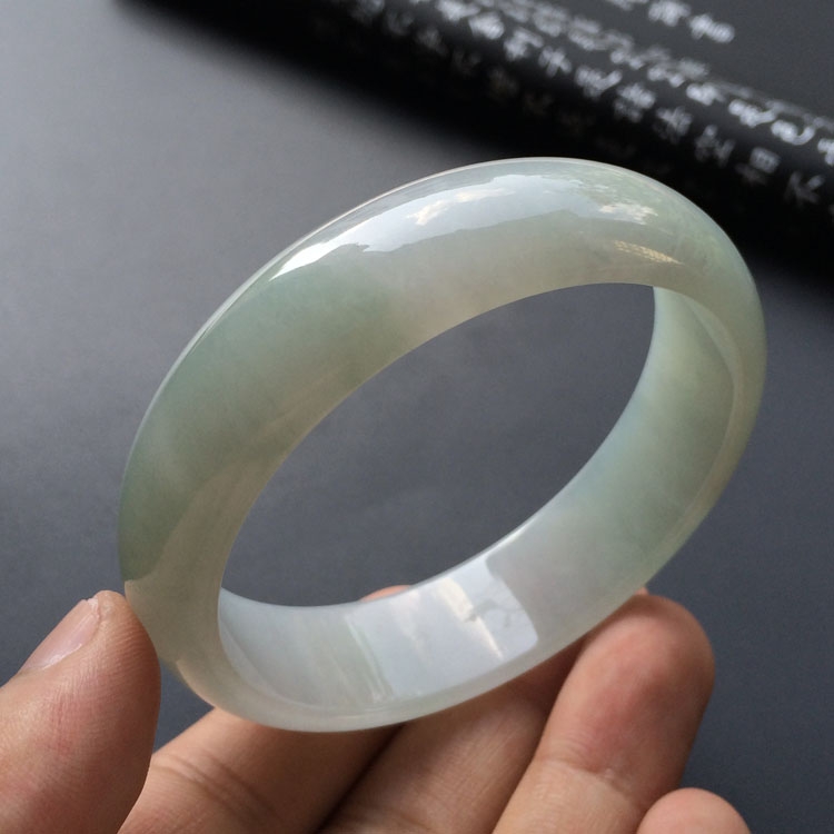 糯冰种晴水手镯(58.6mm)